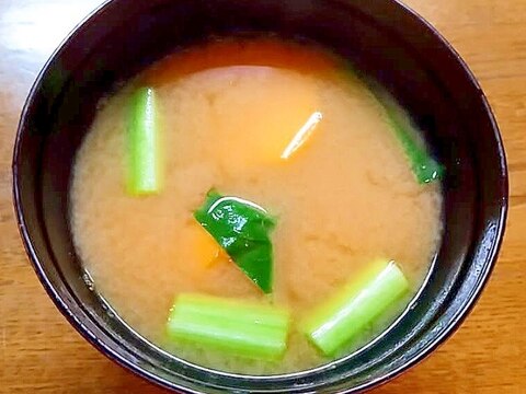 薩摩芋と小松菜の味噌汁